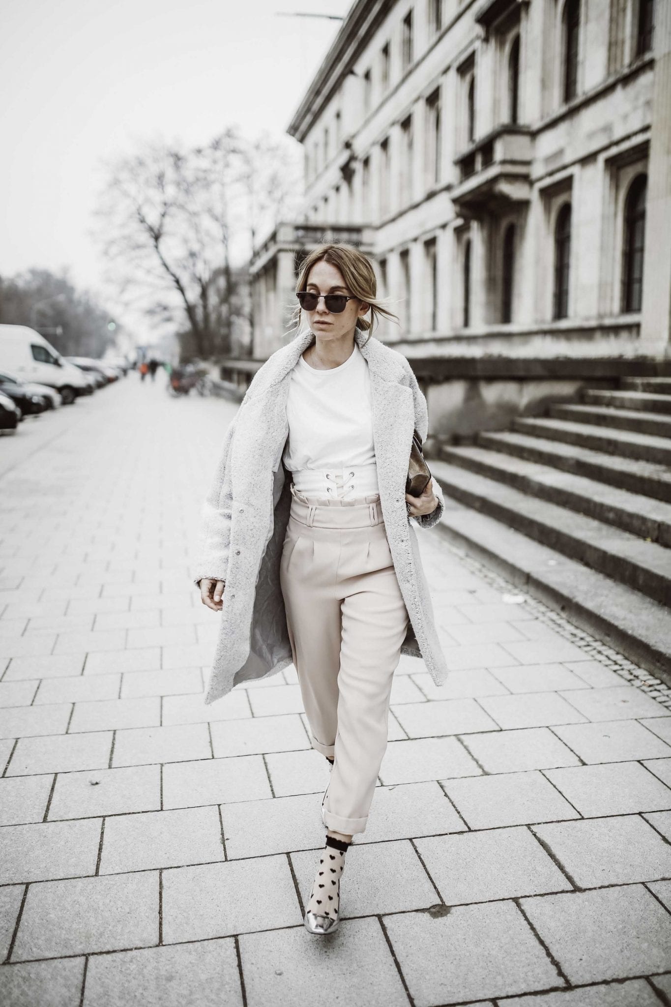Karin Kaswurm in einem top Street Style Look